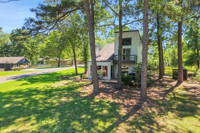 141 N Pine Harbour Drive, Coldspring, TX 77331