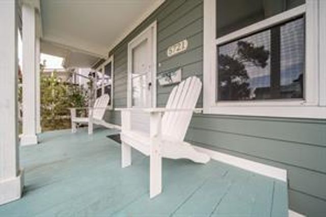 5721 Sylvia Drive, Galveston, TX 77551