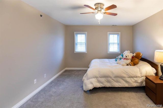 1560 W Lakeview Lane, Canton, MI 48187