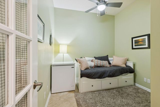 100 4th Avenue N 308, South Saint Paul, MN 55075