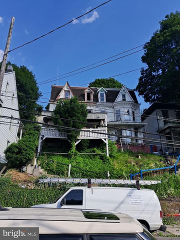 427 E NORWEGIAN ST, Pottsville, PA 17901