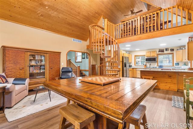 10711 N Tuttle Road, Free Soil, MI 49411