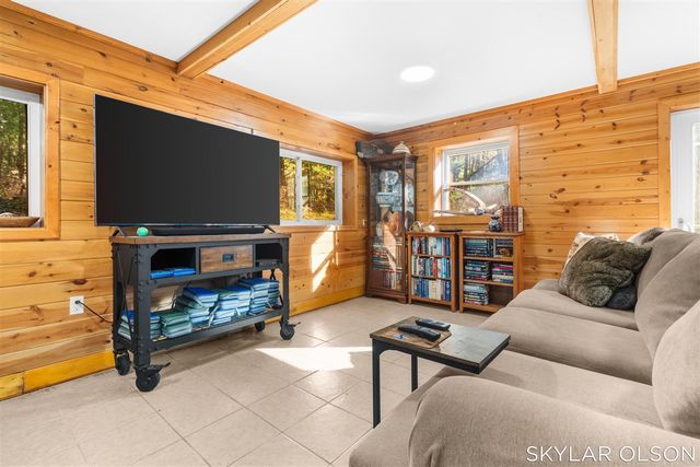 10711 N Tuttle Road, Free Soil, MI 49411