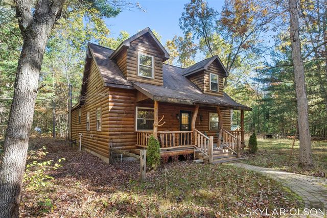 10711 N Tuttle Road, Free Soil, MI 49411