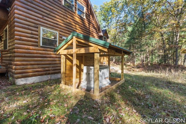 10711 N Tuttle Road, Free Soil, MI 49411