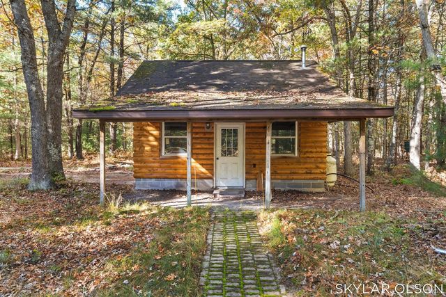 10711 N Tuttle Road, Free Soil, MI 49411