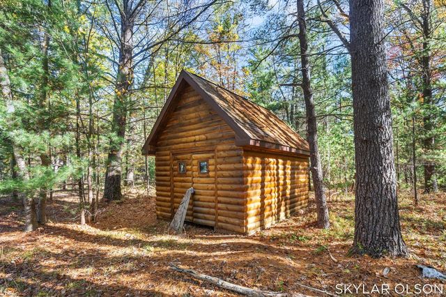 10711 N Tuttle Road, Free Soil, MI 49411