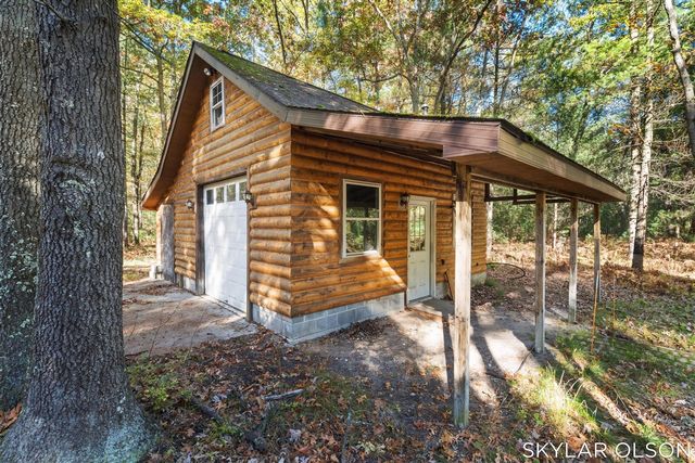 10711 N Tuttle Road, Free Soil, MI 49411