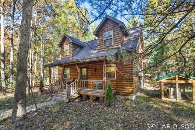 10711 N Tuttle Road, Free Soil, MI 49411