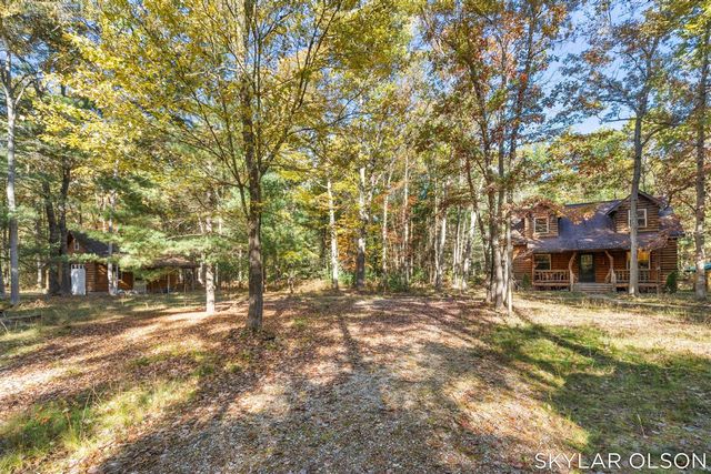 10711 N Tuttle Road, Free Soil, MI 49411