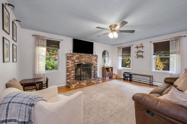 22 Brandy Lane, Pelham, NH 03076