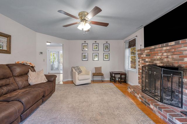 22 Brandy Lane, Pelham, NH 03076