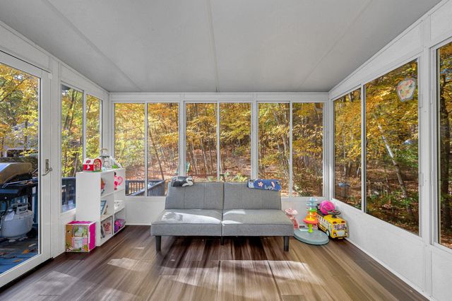 22 Brandy Lane, Pelham, NH 03076