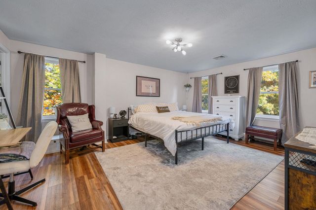 22 Brandy Lane, Pelham, NH 03076