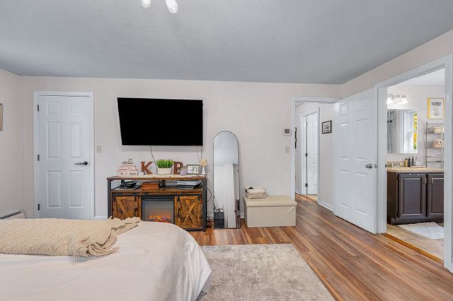 22 Brandy Lane, Pelham, NH 03076