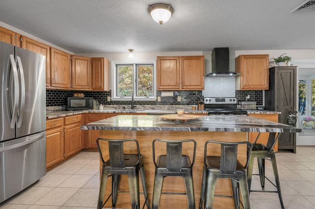 22 Brandy Lane, Pelham, NH 03076