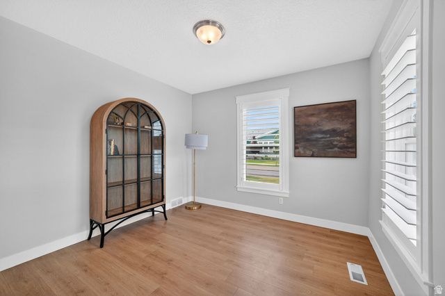 10854 S LAMOND DR, South Jordan, UT 84009