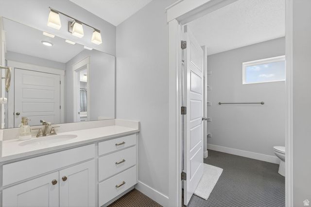 10854 S LAMOND DR, South Jordan, UT 84009
