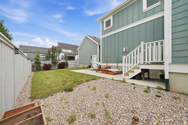 10854 S LAMOND DR, South Jordan, UT 84009
