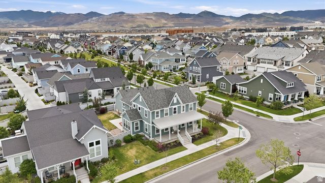 10854 S LAMOND DR, South Jordan, UT 84009