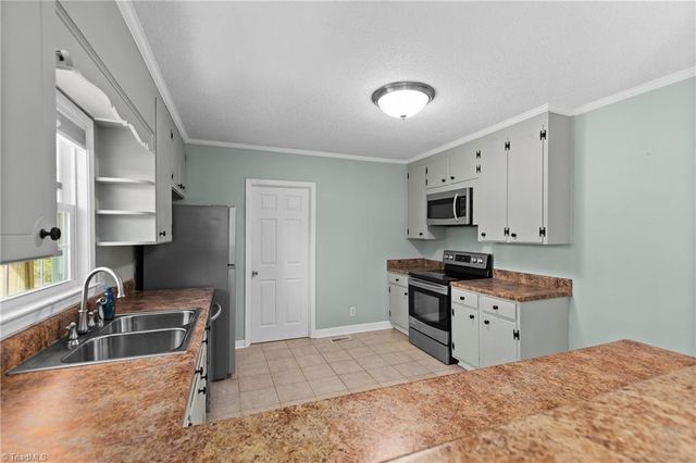 120 Shaw Street, Randleman, NC 27317