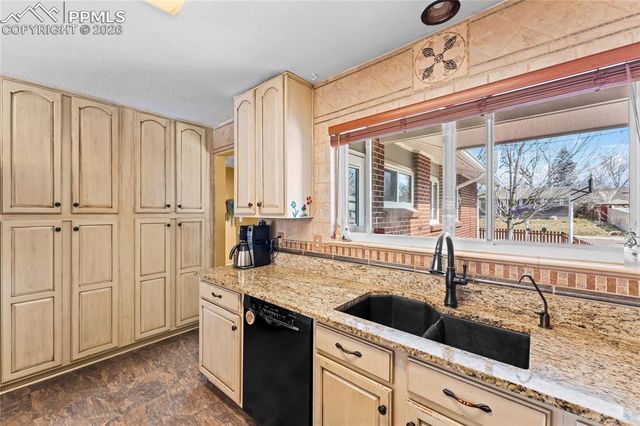 44 N Dartmouth Street, Colorado Springs, CO 80911