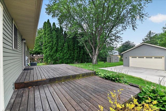 500 Hank's Hollow Trail, Deforest, WI 53532