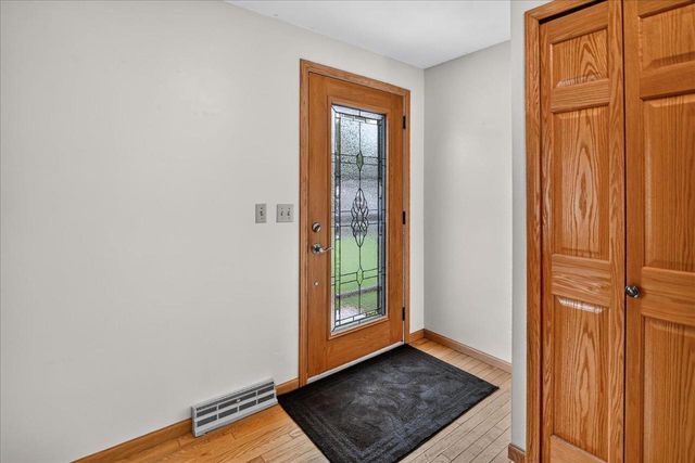 500 Hank's Hollow Trail, Deforest, WI 53532