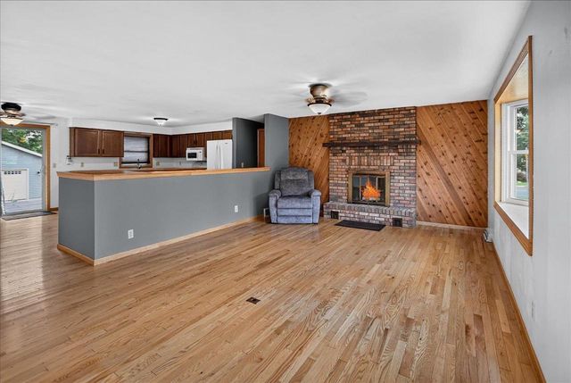 500 Hank's Hollow Trail, Deforest, WI 53532