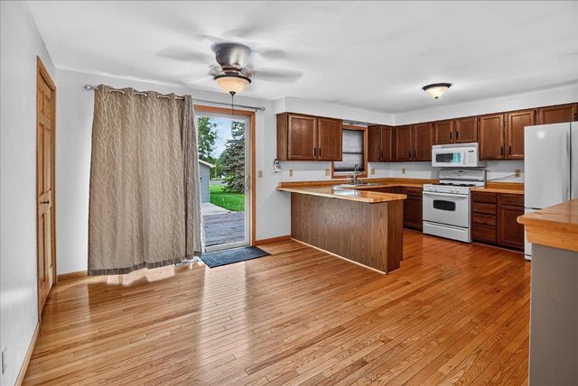 500 Hank's Hollow Trail, Deforest, WI 53532