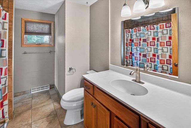 500 Hank's Hollow Trail, Deforest, WI 53532