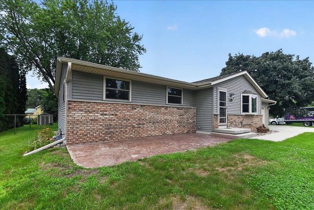 500 Hank's Hollow Trail, Deforest, WI 53532