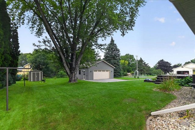 500 Hank's Hollow Trail, Deforest, WI 53532