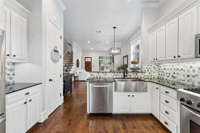734 Warwick Lane, Coppell, TX 75019