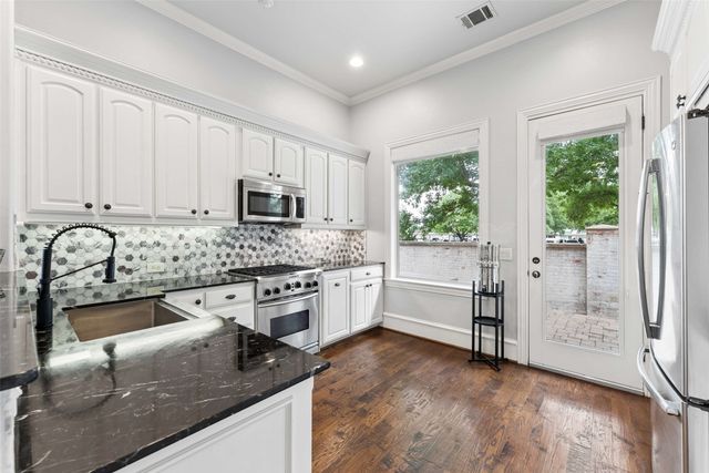 734 Warwick Lane, Coppell, TX 75019