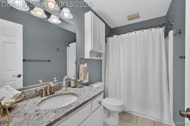 16525 W Horseshoe Trail, Linden, MI 48451