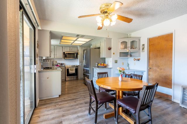 1722 Buckingham Avenue, Clovis, CA 93611