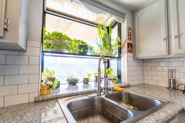 1722 Buckingham Avenue, Clovis, CA 93611