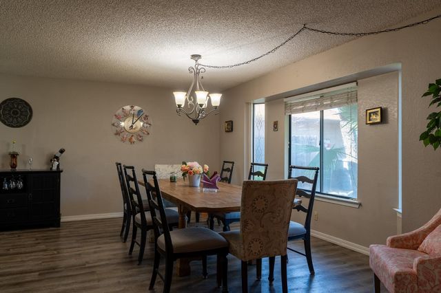 1722 Buckingham Avenue, Clovis, CA 93611