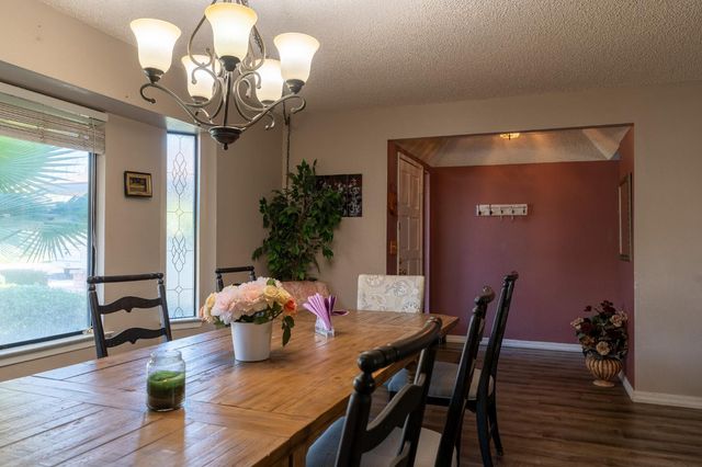 1722 Buckingham Avenue, Clovis, CA 93611