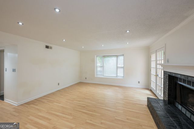 9070 Cobbler Court, Roswell, GA 30076