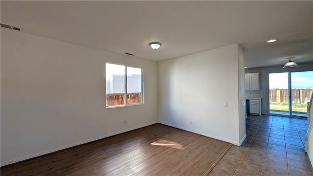 13645 Mayflower, Victorville, CA 92392