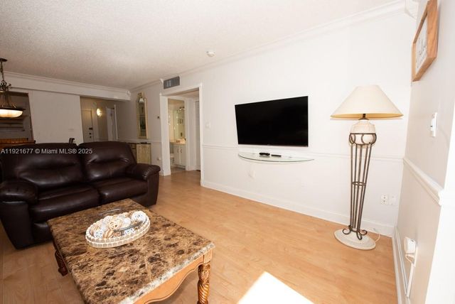 201 178th Drive 323, Sunny Isles Beach, FL 33160
