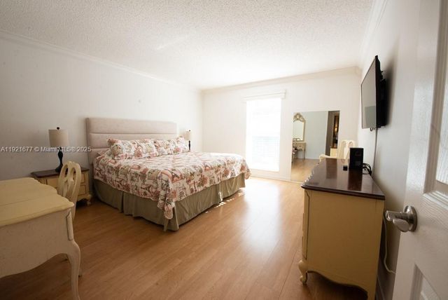 201 178th Drive 323, Sunny Isles Beach, FL 33160