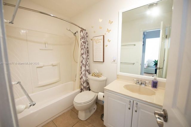 201 178th Drive 323, Sunny Isles Beach, FL 33160