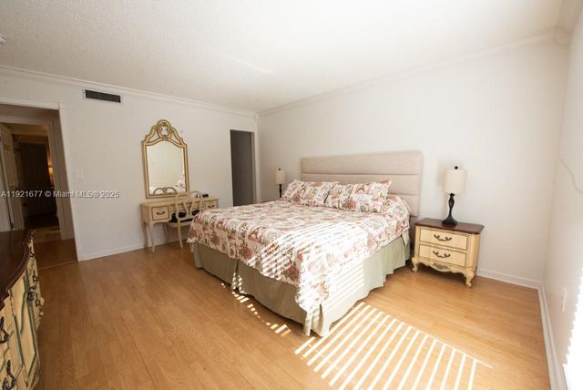 201 178th Drive 323, Sunny Isles Beach, FL 33160