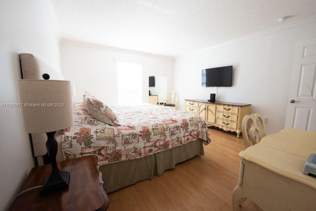 201 178th Drive 323, Sunny Isles Beach, FL 33160