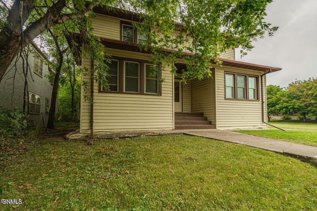 520 9th Street, Bismarck, ND 58501 photo 4