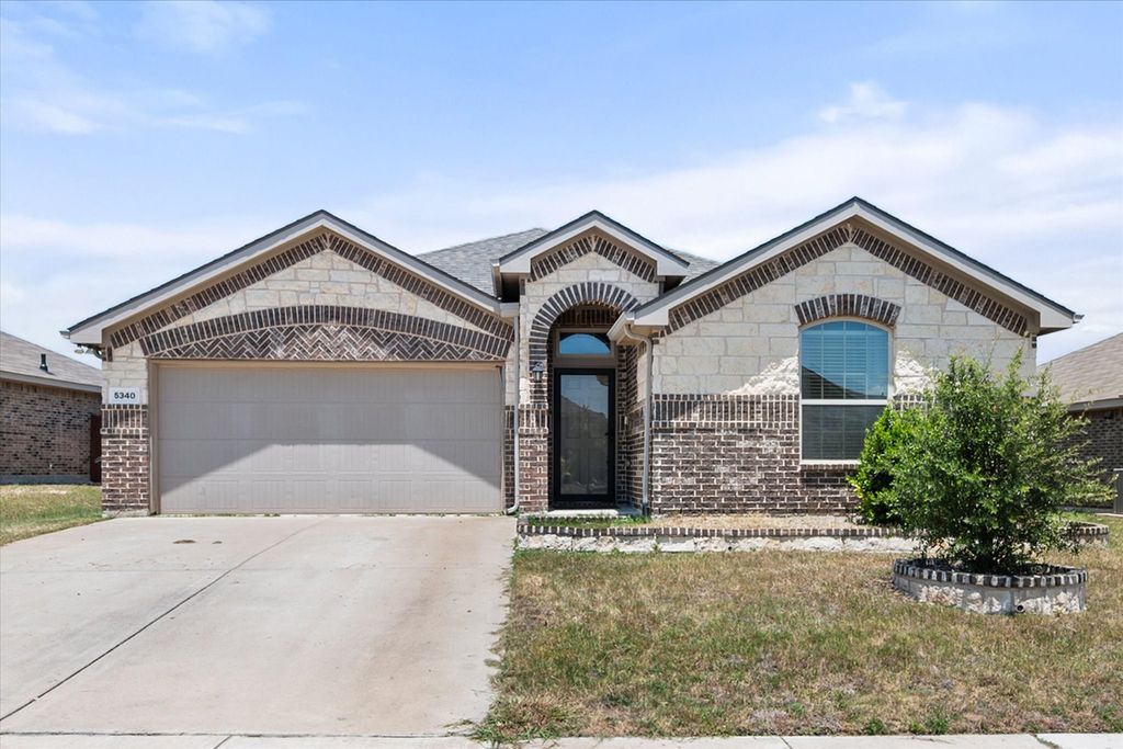 5340 Brentlawn Drive, Fort Worth, TX 76179