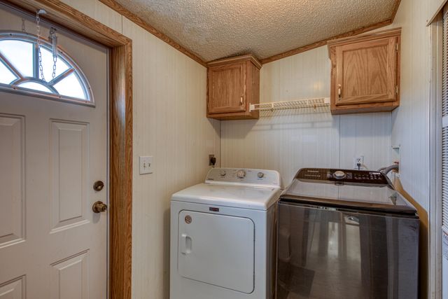 2 Windswept Road, Edgewood, NM 87015